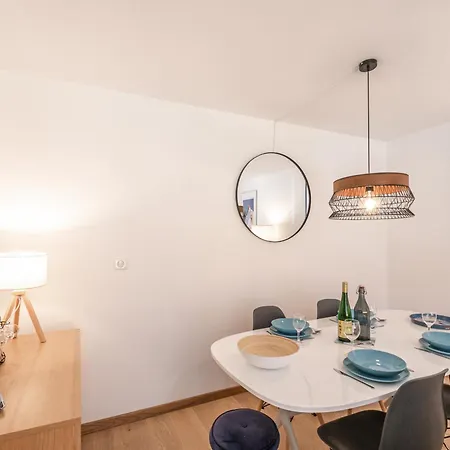 Cosy A Avec Terrasse Et Parking Prive - Fr-1-343-230 Lägenhet *